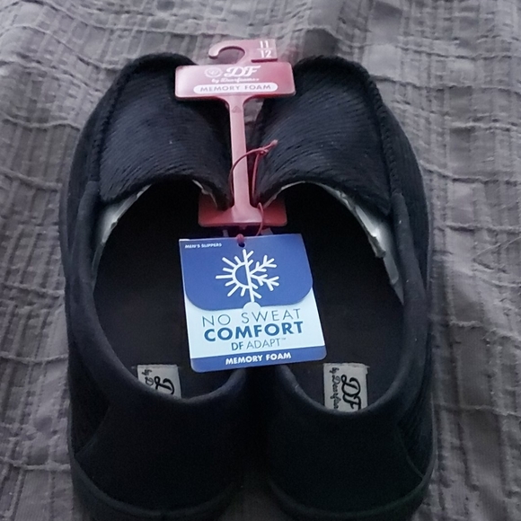 Men's slippers - Picture 1 of 2